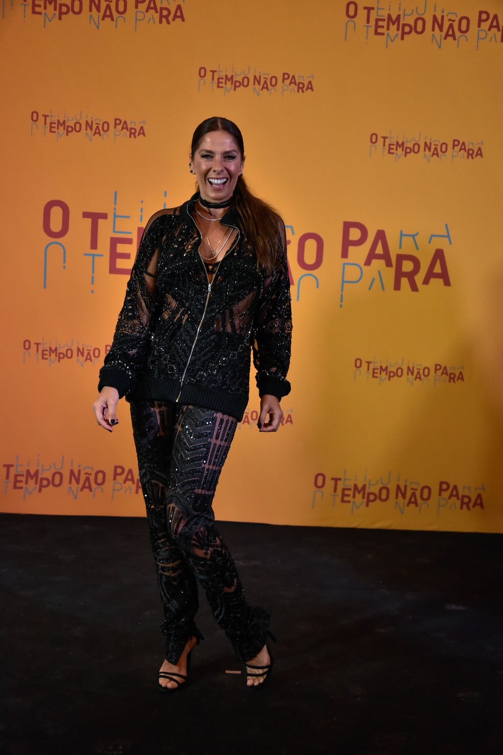 Adriane Galisteu no lançamento da novela 'O tempo não para' — Foto: Globo/Cesar Alves