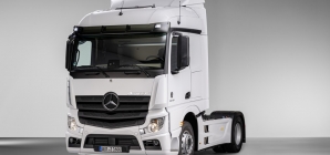 Mercedes-Benz do Brasil cria pela 1ª vez cabine para caminhão europeu e descarta veículos a gás no país