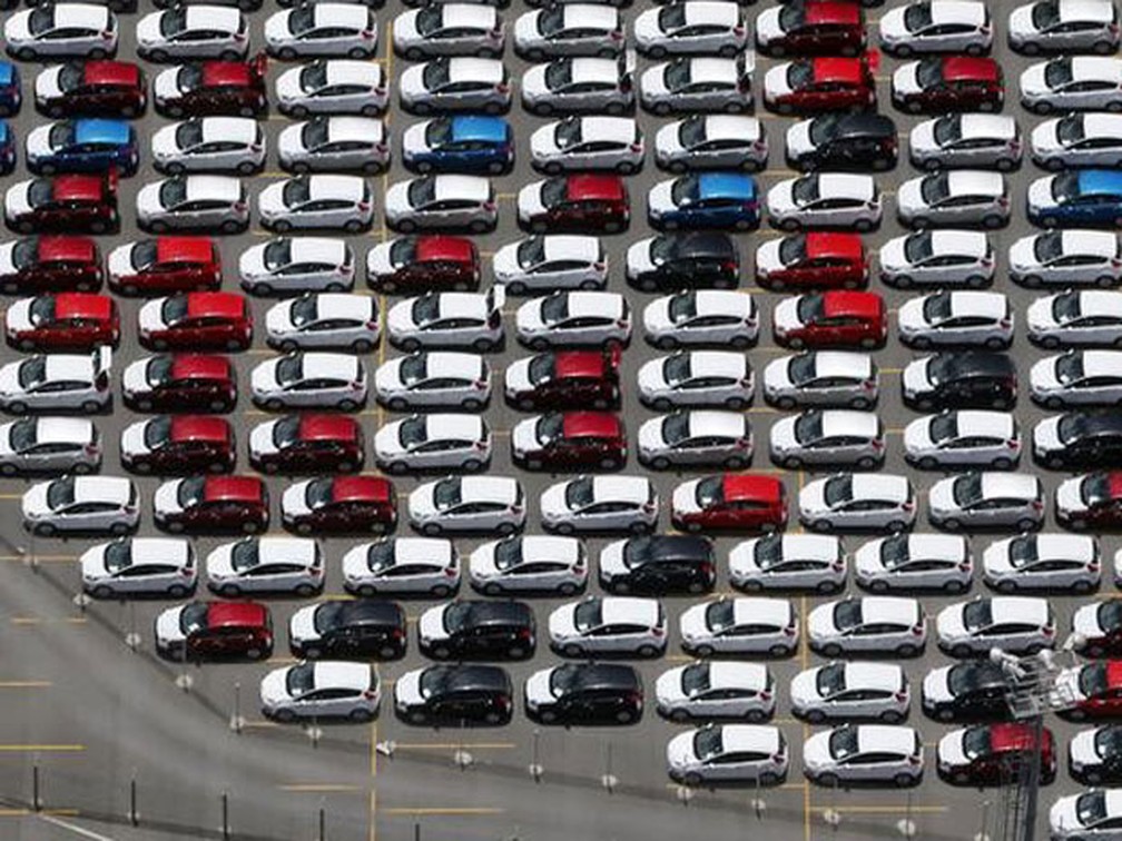 Foto de arquivo tirada em 2016 mostrou carros novos da Ford estacionados em pátio da fábrica em São Bernardo do Campo — Foto: REUTERS/Paulo Whitaker