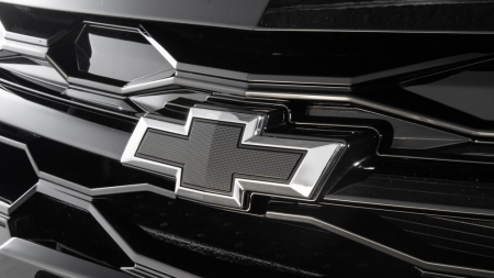 Chevrolet confirma Onix Plus Midnight com visual todo preto