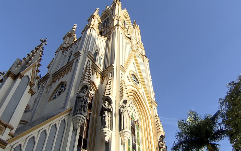 Fachada Basílica de Nossa Senhora de Lourdes, em Belo Horizonte — Foto: Reprodução/TV Globo