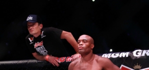 Em despedida no UFC, Anderson Silva é nocauteado por Uriah Hall