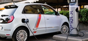 Já dirigimos: Renault Twingo elétrico é o pequeno francês ideal para a cidade