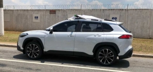 Flagra: Novo Toyota Corolla Cross Hybrid já roda sem camuflagem no Brasil