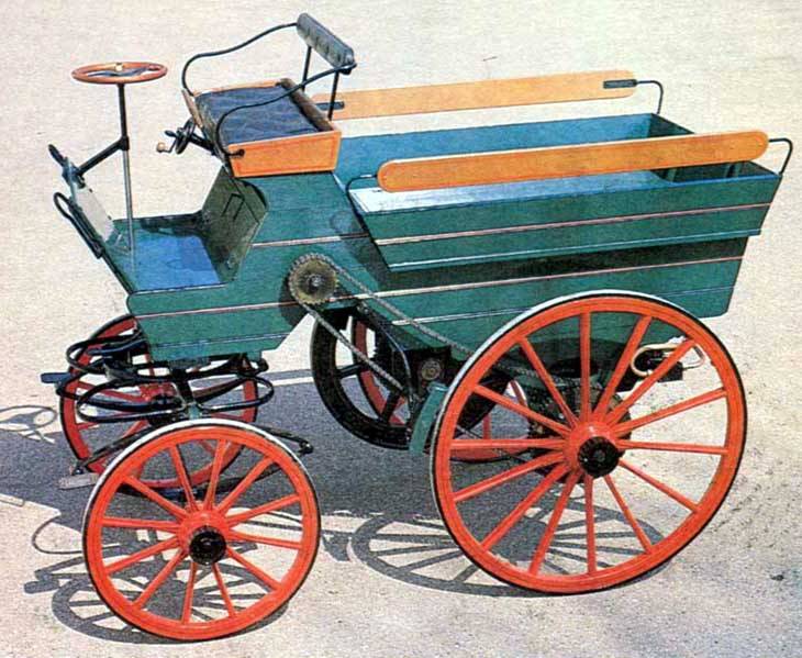 replica do carro construido pelo frances edouard delamare debouteville em 1884