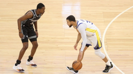 Com brilho de Curry, Warriors eliminam Kings e vão à semi da NBA
