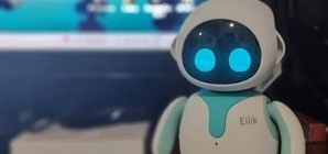 Brasileiro usa robô como amigo de trabalho: ‘Tamagotchi com inteligência’